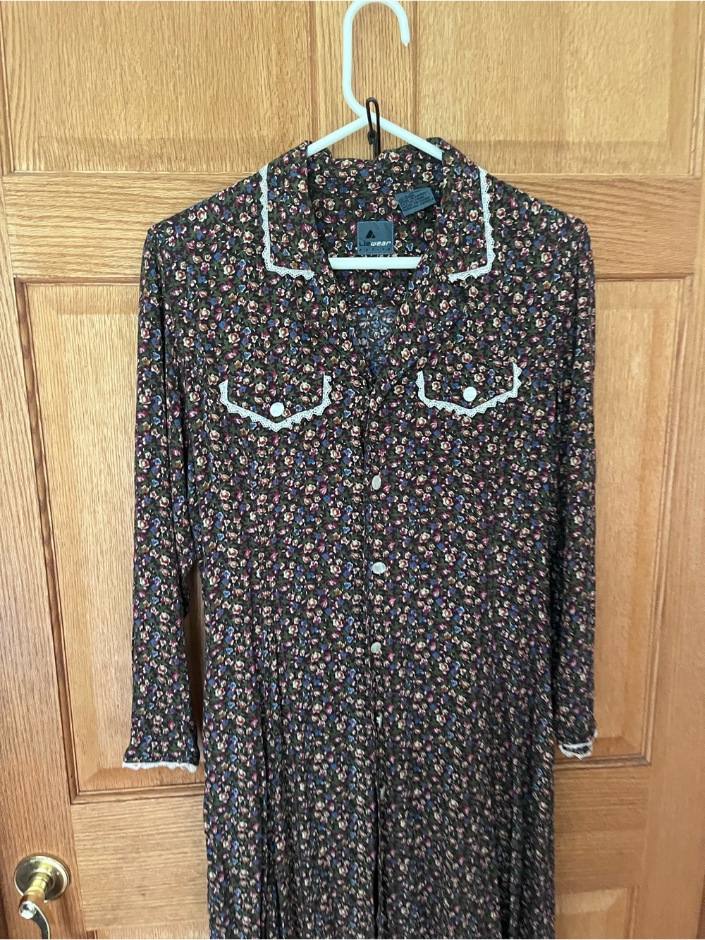 Liz Wear Vintage , prairie , Black Floral Button-Front Dress with Contrast Trim - Picture 2 of 6